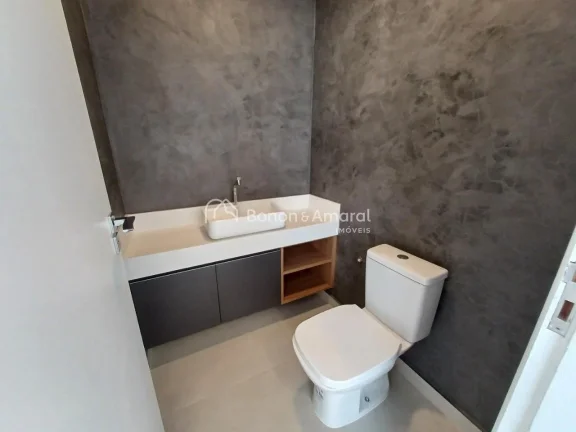 Imagem Esta linda residência combina elegância e conforto em um projeto com ambientes integrados e acabam...