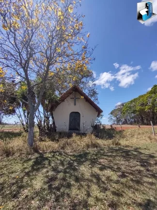 Imagem Sítio 18,5 ALQUEIRES a venda na estrada municipal de Tatuí/SP.
