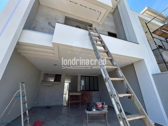 Imagem Sobrado moderno no Cond. Morada das Flores com 3 dormitórios (1 suíte), 2 vagas, 143m² construídos em terreno de 128m². Entrega prevista para dezembro.