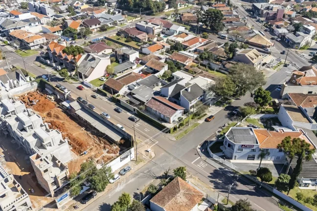 Imagem Terreno de Esquina no Bairro Portão – Excelente Oportunidade para Construtores!