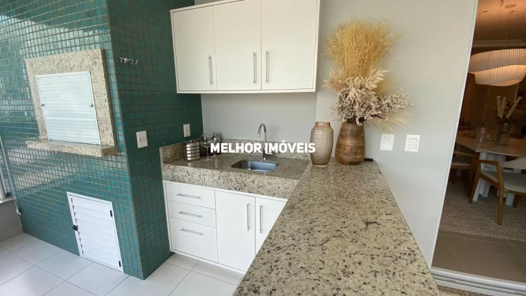 Imagem Apartamento á venda com 3 dormitórios na quadra mar em Balneário Camboriú - SC