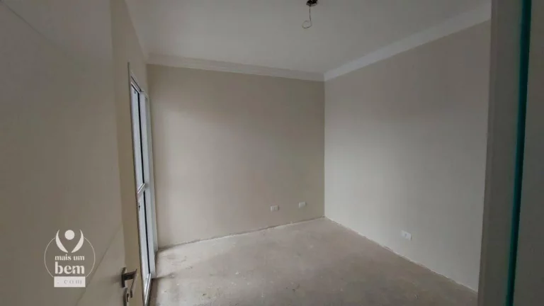 Imagem Sobrado com 141 m², terraço privativo, 3 quartos sendo 1 suíte à venda por R$ 799.000 - Uberaba - Curitiba/PR