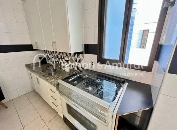 Imagem Destaques do Imóvel
75 m² bem distribuídos;
3 dormitórios (1 suíte);
2 banheiros completos;
2 s...