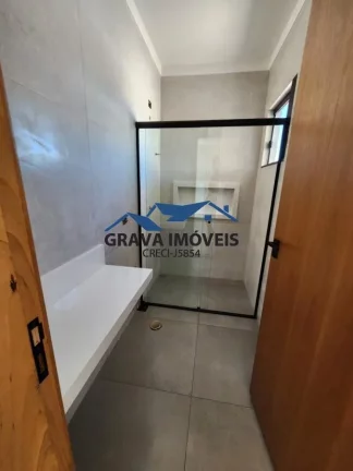 Imagem Alto Padrão para Venda em Sarandi, Jardim Kusumoto, 3 dormitórios, 1 suíte, 2 banheiros, 2 vagas
