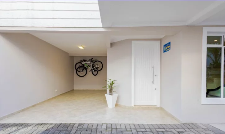 Imagem Sobrado em Condomínio de 3 quartos no bairro Santa Felicidade