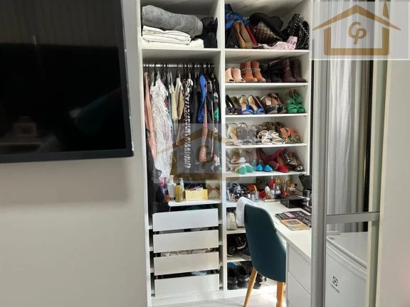 Imagem Triplex Encantador, 4 quartos sendo 2 suítes, excelente espaço para a área gourmet!
