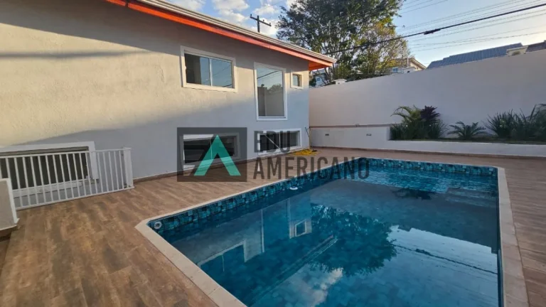 Imagem Casa com piscina em Atibaia