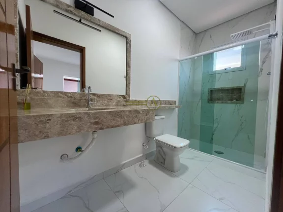 Imagem Casa Térrea á venda, apenas 600m da praia à venda, totalmente reformada