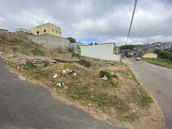 Imagem Lote 200 m2 de Esquina à Venda com escritura no Bairro Nova Cidade – Barbacena