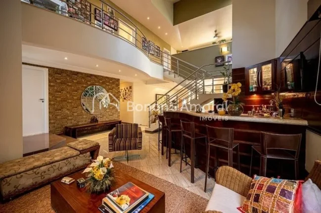 Imagem Linda e espaÃ§osa casa, com 4 quartos, sendo 4 suÃ­tes, 8 banheiros, quarto nas dependÃªncias, 1 suÃ...