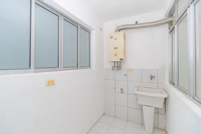 Imagem Sobrado de 3 quartos no bairro Campo Comprido