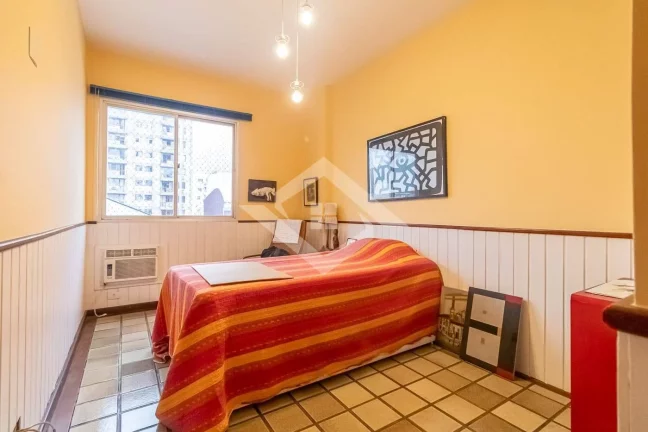 Imagem Excelente oportunidade em Botafogo: Apartamento de 3 Quartos
