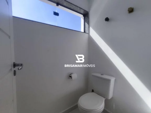 Imagem ENSEADA- CASA SOBRADA À UMA QUADRA DA PRAIA , 06 VAGAS DE GARAGEM, LAZER.