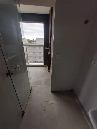 Imagem Ótimo apartamento frente rua com ótima metragem no Itaguá !