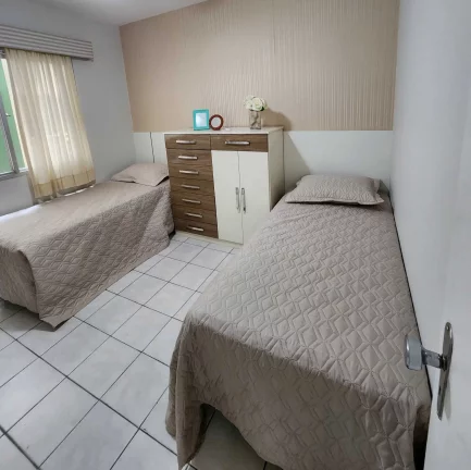 Imagem Apartamento quadra mar 2 dormitórios e 1 vaga no Centro Balneário Camboriú