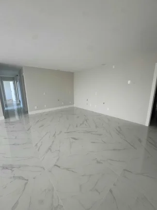 Imagem Apartamento com 3 dormitórios sendo 3 suítes e 2 vagas de garagem em Balneário Camboriú/SC