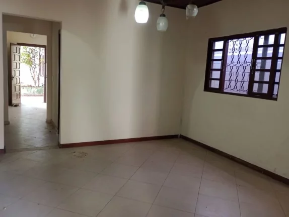 Imagem Casa com 4 dormitórios à venda, 195 m² por R$ 450.000,00 - Vila Ercília - Itaquaquecetuba/SP
