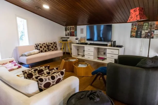 Imagem Incrível casa de alto padrão em um condomínio fechado com localização privilegiada na serra.