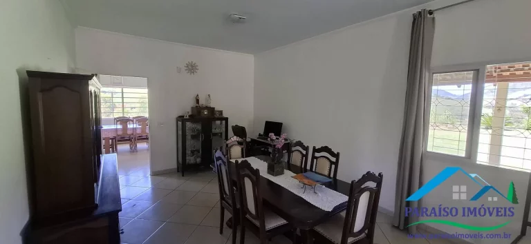 Imagem Chácara Encantadora à Venda - Conforto, Sustentabilidade e Beleza Natural