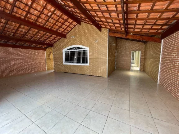 Imagem Casa com 3 dormitórios à venda, 500 m² por R$ 1.250.000,00 - Mirim - Praia Grande/SP