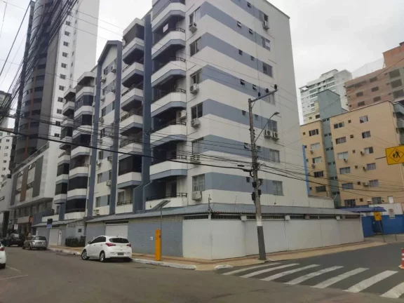 Imagem Apartamento com 3 dormitórios e 2 vagas no centro de Balneário Camboriú