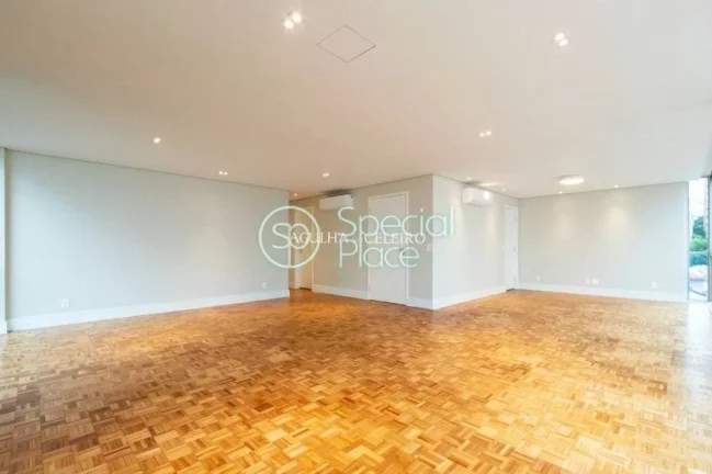 Imagem Apartamento com 183m², planta bem distribuída e pronto para morar em localização privilegiada. R...