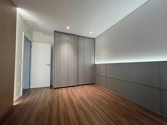 Imagem Apartamento com 3 suítes e 2 vagas de garagem na Praia Brava - Itajaí