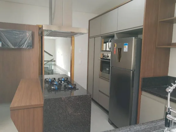 Imagem Sobrado Novo 194 m² 3 Dormitórios sendo 3 Suítes Estuda Permuta