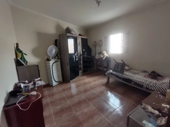 Imagem Casa à venda no bairro Jardim Ícaro - Guaratinguetá/SP