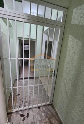Imagem Casa em condomínio, 1 dormitório, sala integrada com a cozinha, banheiro social, área de serviço...