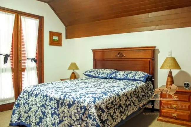 Imagem Apartamento com 3 dormitórios à venda no Capivari em Campos do Jordão/SP