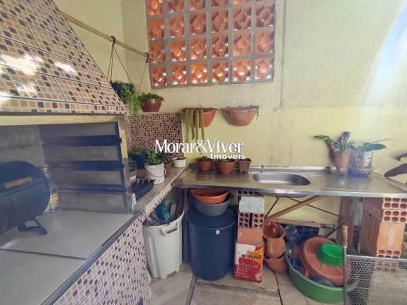 Imagem Sobrado para Venda em Curitiba, Sitio Cercado, 3 dormitórios, 2 banheiros, 1 vaga