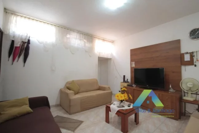 Imagem CASA COM 3 DORMTS 180 MTS EXCELENTE LOCALIZAÇÃO !!!