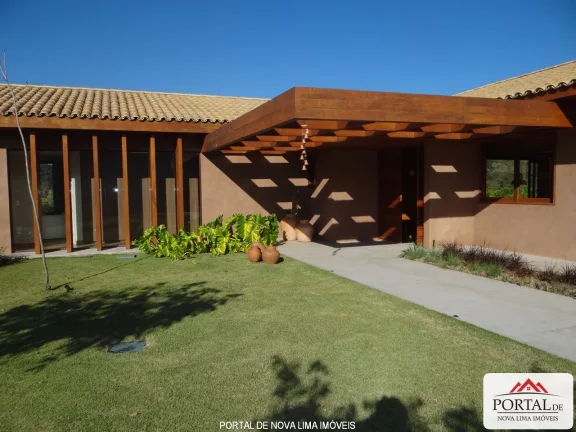 Imagem Casa de 4 quartos, alto luxo para locação, apenas 1 pavimento, você e sua família que tem bom gosto vão adorar!