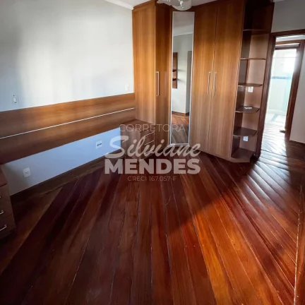 Imagem Oportunidade! Apartamento 148 m² com 4 dorms. (3 suítes) bem localizado