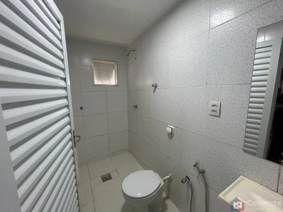 Imagem Casa à Venda na Várzea – Espaçosa, Murada e Bem Localizada!