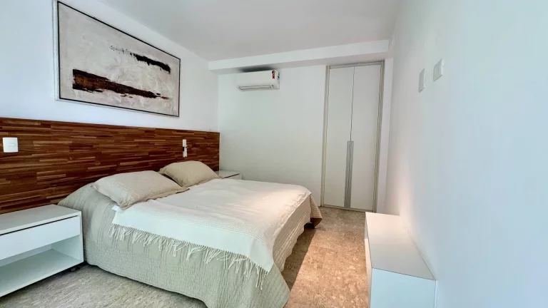 Imagem Magnífica Casa à Venda na Riviera - Módulo 19 - Apenas 900 Metros da Praia!