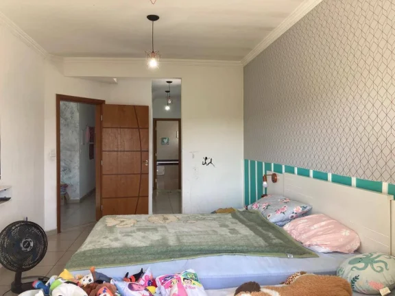 Imagem Sobrado no Condomínio Mantiqueira

3 Suítes, sala com 3 ambientes, escritório, cozinha ampla, ár...
