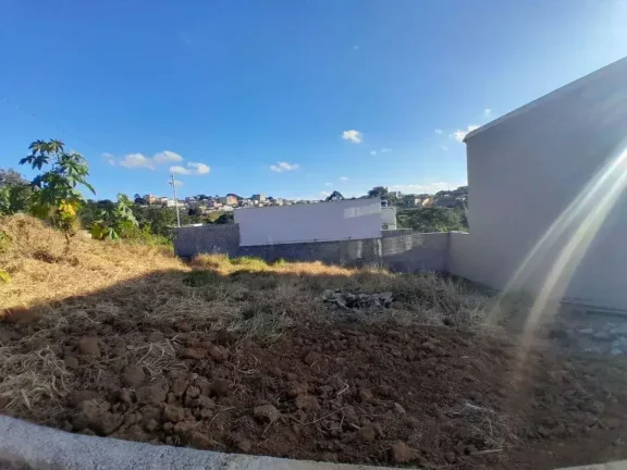 Imagem Lote à venda em Barbacena, Greenville, 200m2