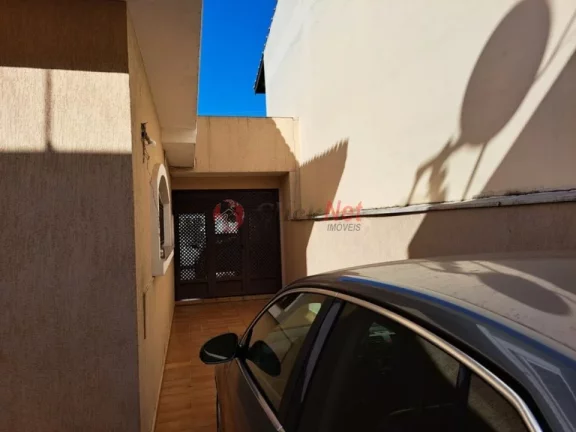 Imagem Sobrado espaçoso bem localizadoà venda no bairro Assunção, São Bernardo do Campo, com 3 dormitórios, sendo 1 suíte, 5 vagas, 246 m².