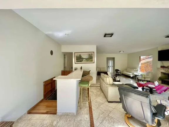 Imagem Cond São Paulo II - Linda c/ 4 suítes, lareira, gourmet e piscina!