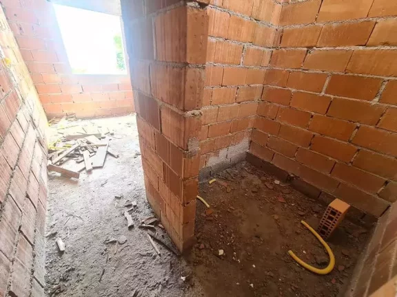 Imagem Casa Duplex em Obras - BH - Mantiqueira - 2 Quartos (2 Suítes) - 2 Vagas