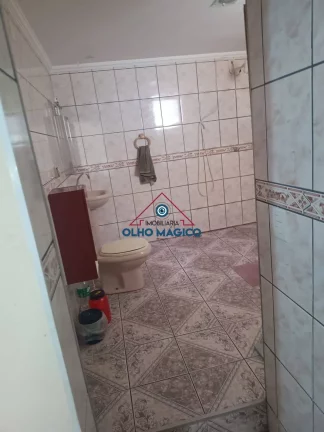 Imagem Sobrado Santa Maria - 3 dormitórios e 1 suíte - Aceita permuta