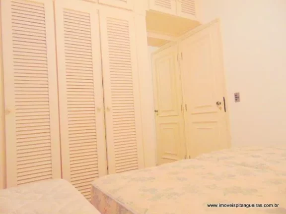 Imagem Pitangueiras - Cobertura duplex - Uma quadra da praia - 03 vagas.
