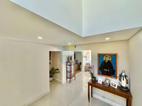 Imagem Casa 4 Suítes, sendo 1 térrea em terreno 1.001m2