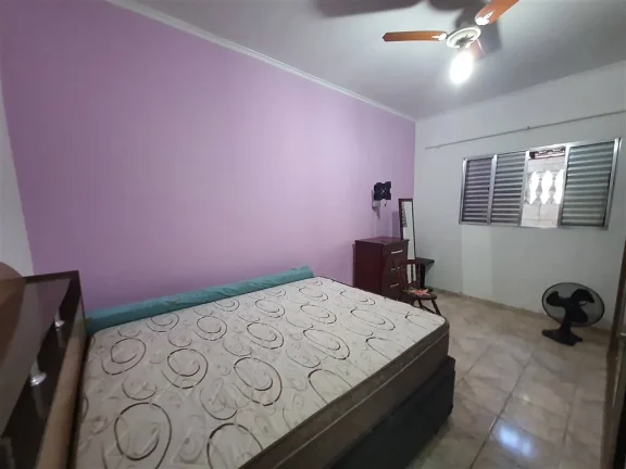 Imagem Casa dormitórios com ampla garagem na Vila Tupi em Praia Grande