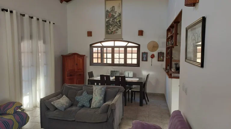 Imagem Casa a venda em condomínio no Horto com 4 suítes