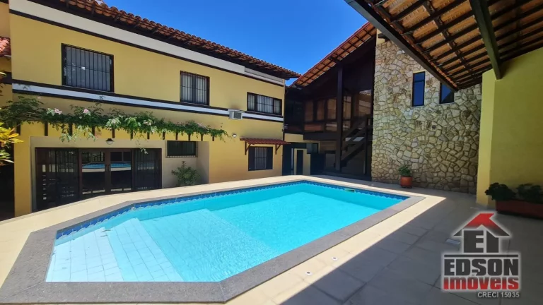 Imagem Magnífica casa com Piscina em Itacoatiara, Niterói - RJ