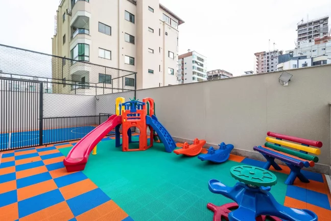 Imagem Apartamento mobiliado com 4 suítes e 3 vagas de garagem em Itapema