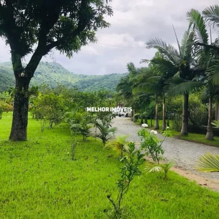 Imagem Sítio á venda com 3 dormitórios localizado em Camboriú.